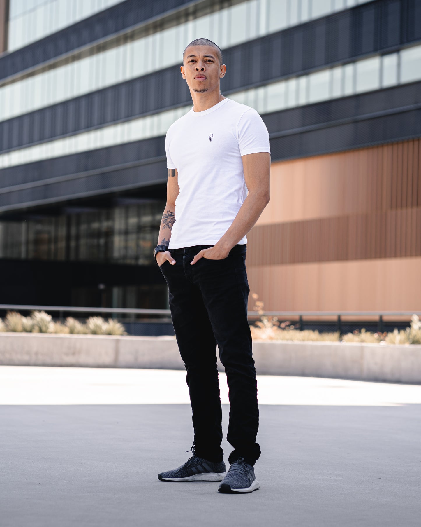 Sign - Organic T-shirt - White/Black