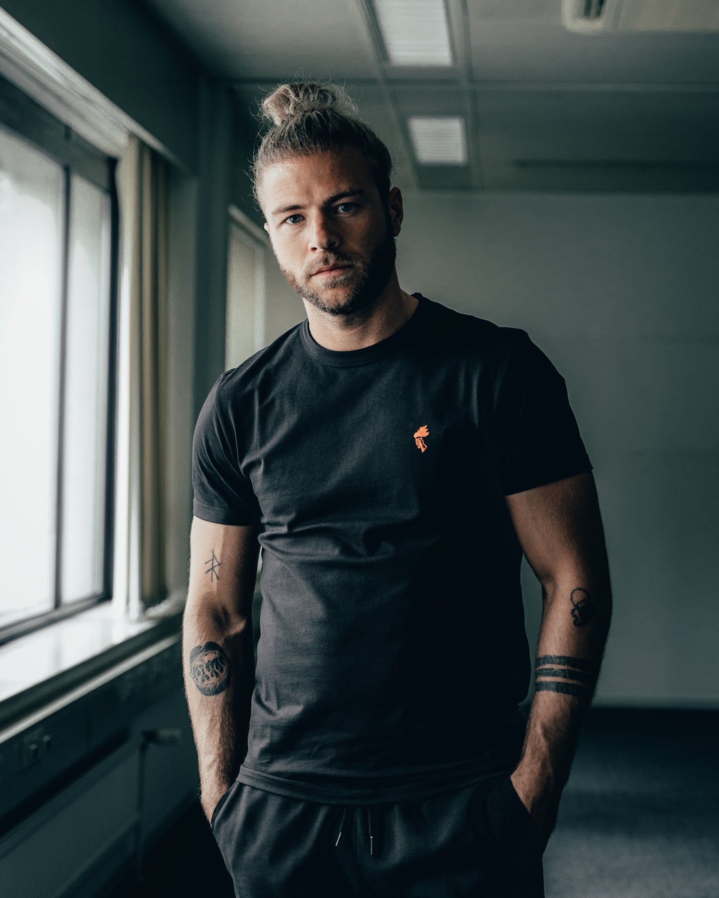 Apollo - Organic T-shirt - Black/Orange